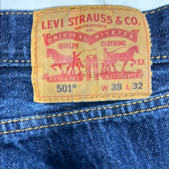Levi's 501 Button-Fly Blue Men's Jeans - Picture 2 of 7